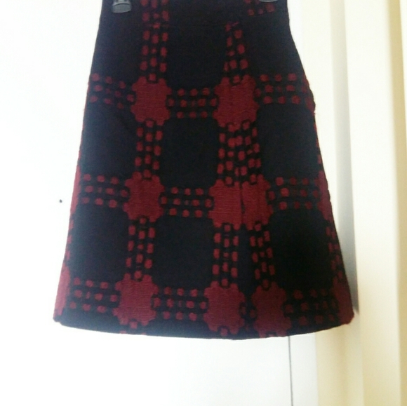Authentic Gucci wool pleated skirt in size 38 - Picture 3 of 11